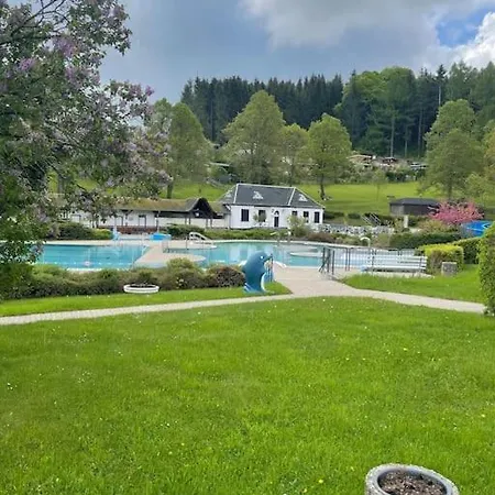 Franzis Feriendomizil Im Herzgebirge Am Skihang