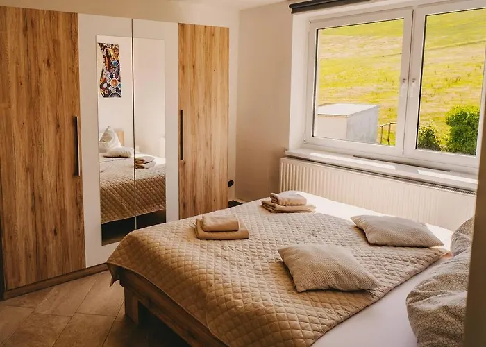 Franzis Feriendomizil Im Herzgebirge Am Skihang *